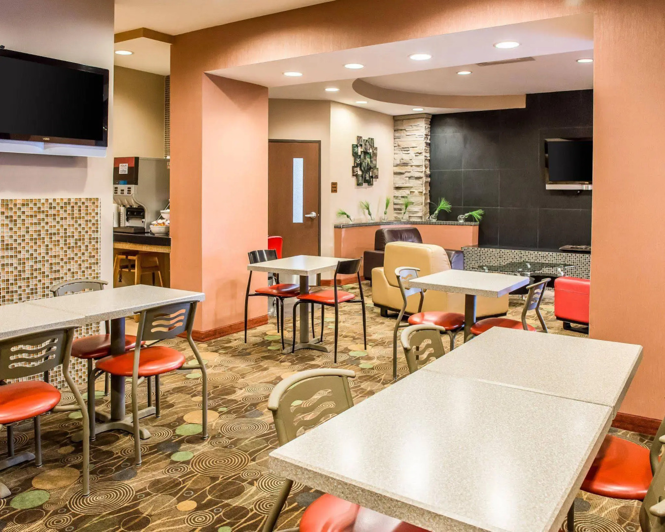 Hometowne Studios & Suites By Red Roof Washington