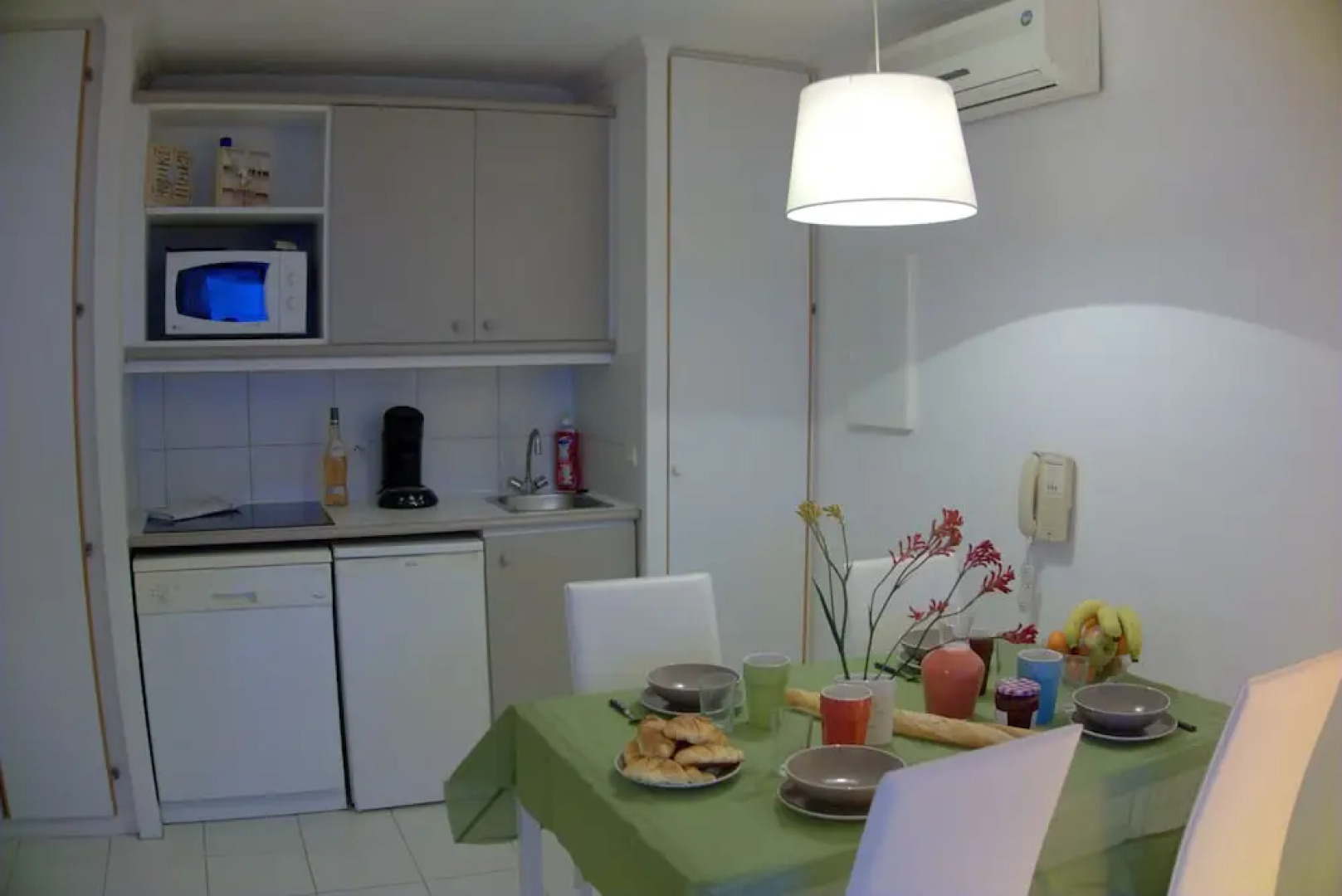 Overlooking Montecarlo (costaplana1)