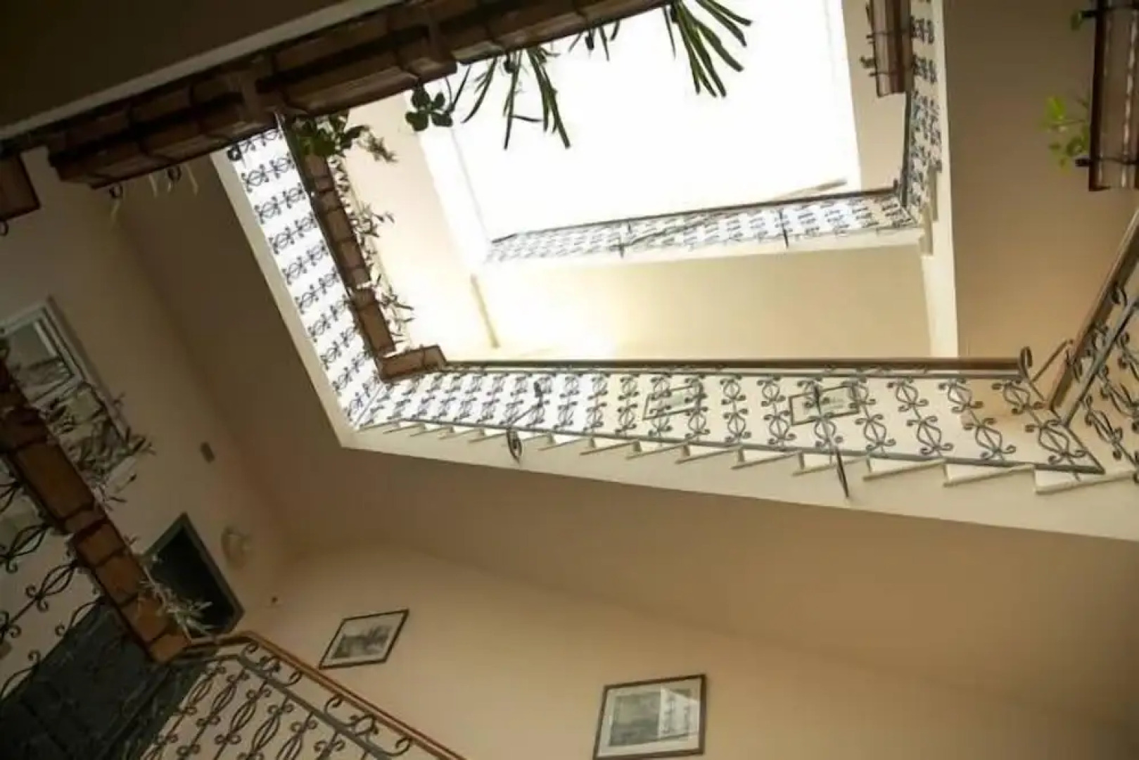 Отель City Walls