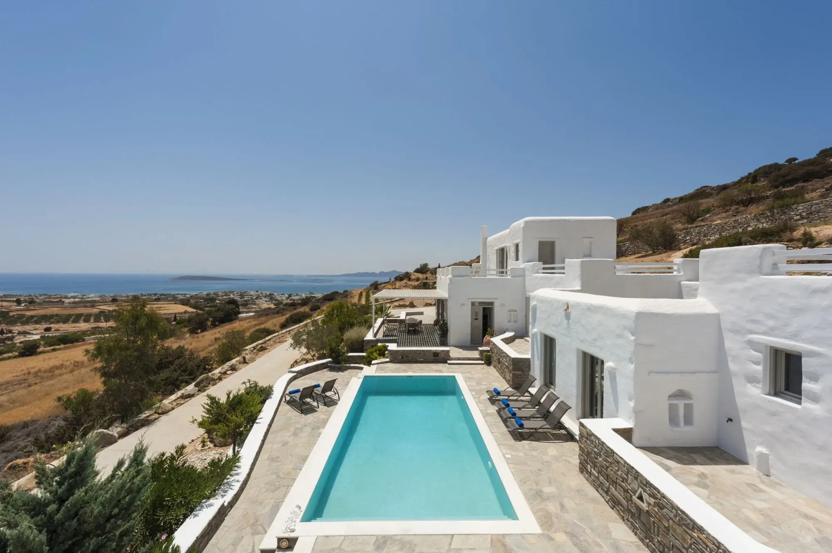 Niriides Luxury Villas