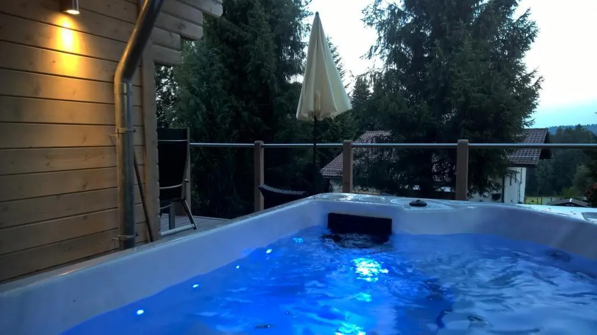 Suit & Frühstück zum Latschen