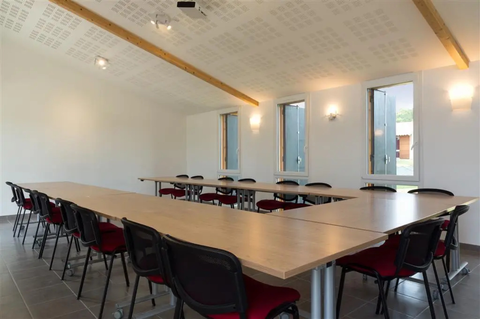 The Originals City, Hôtel Albizia