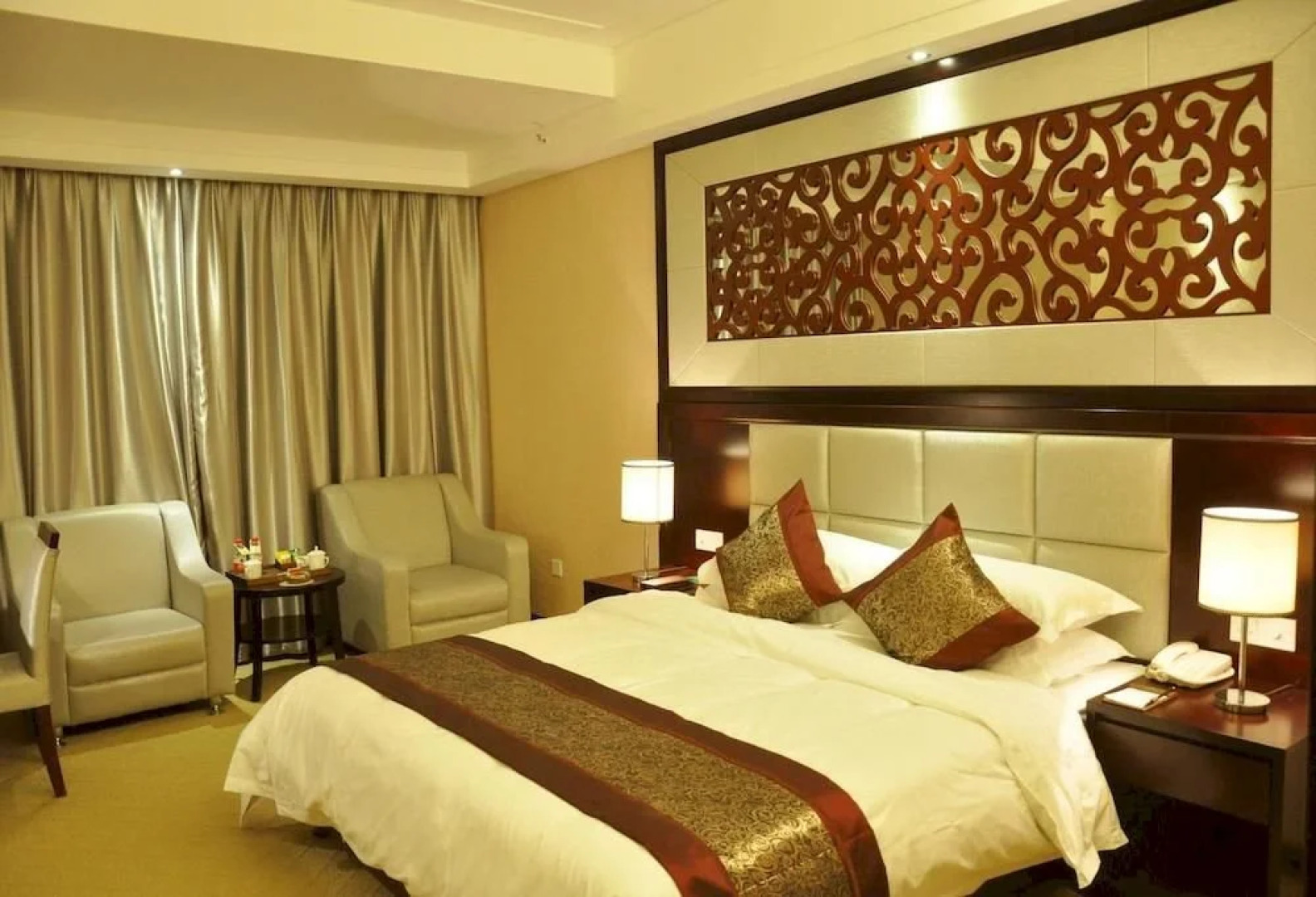 Manhattan International Hotel