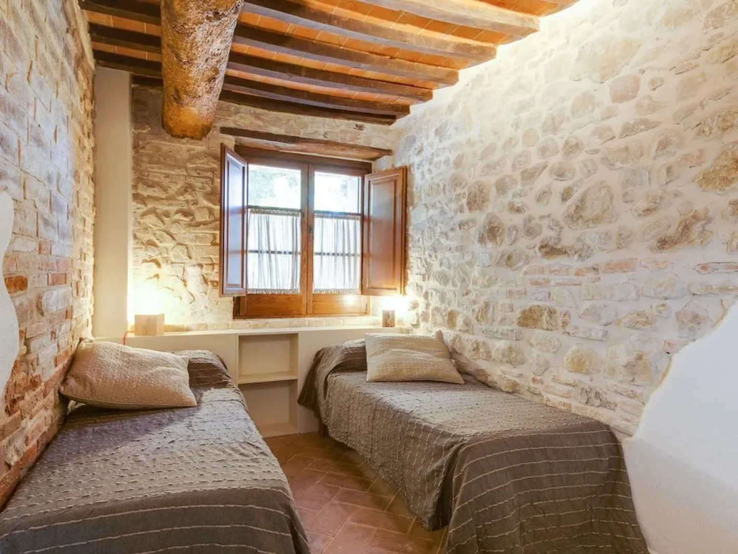 Umbria Country Shelter