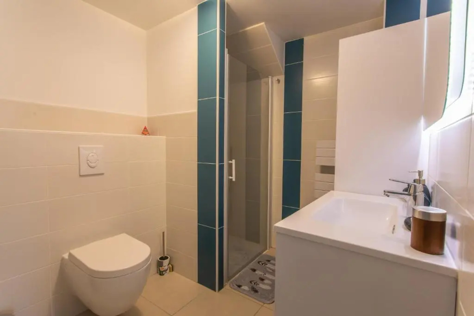 Le bélier 2nd étage avec balcon au centre ville d'Embrun