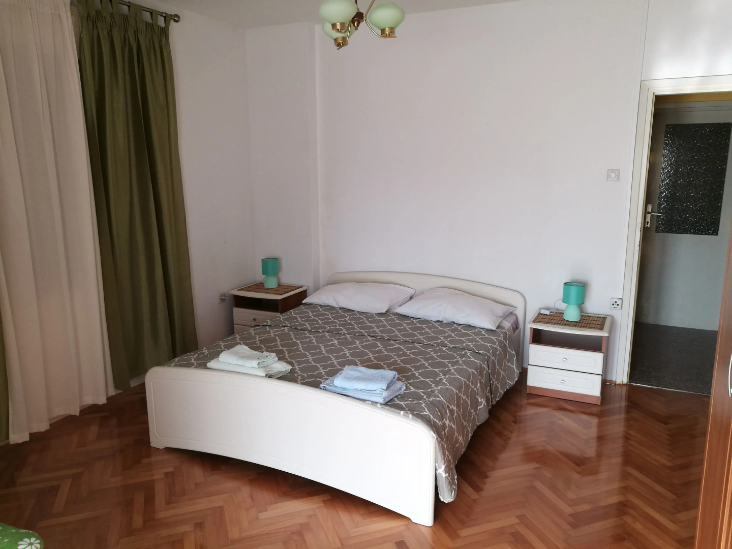Viktor Rooms and Apartments