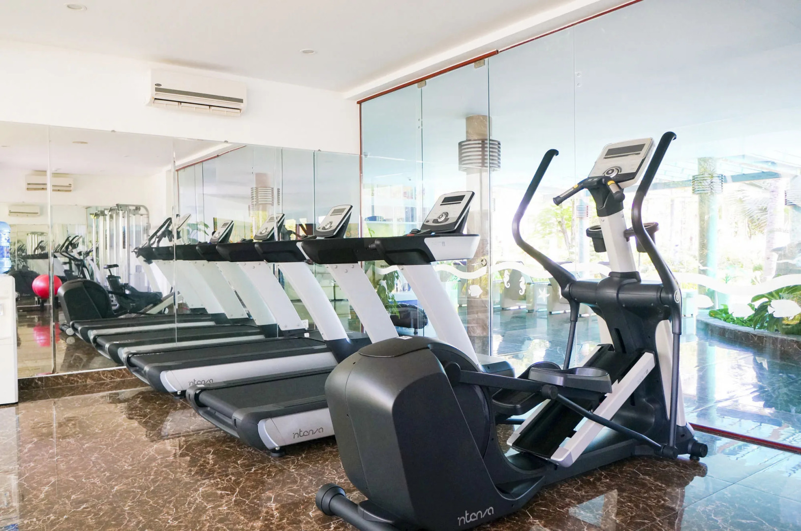 Carmelina Beach Resort