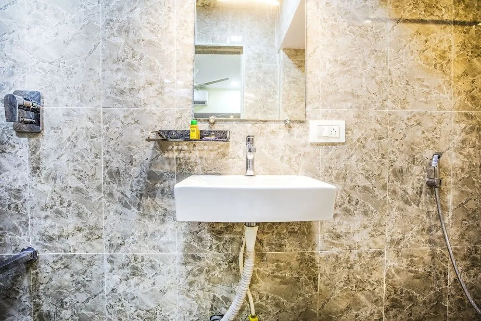 FabHotel The Grand Kohinoor Vashi