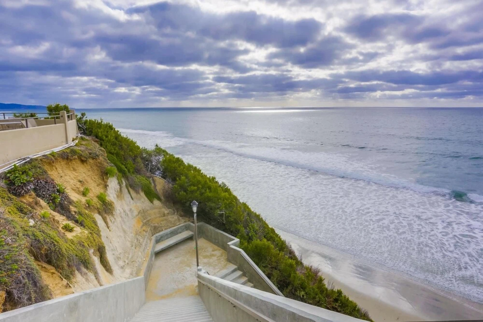 Solana Beach Resort Style Beach Condo With Pool and Spa Dmbc142 by Redawning