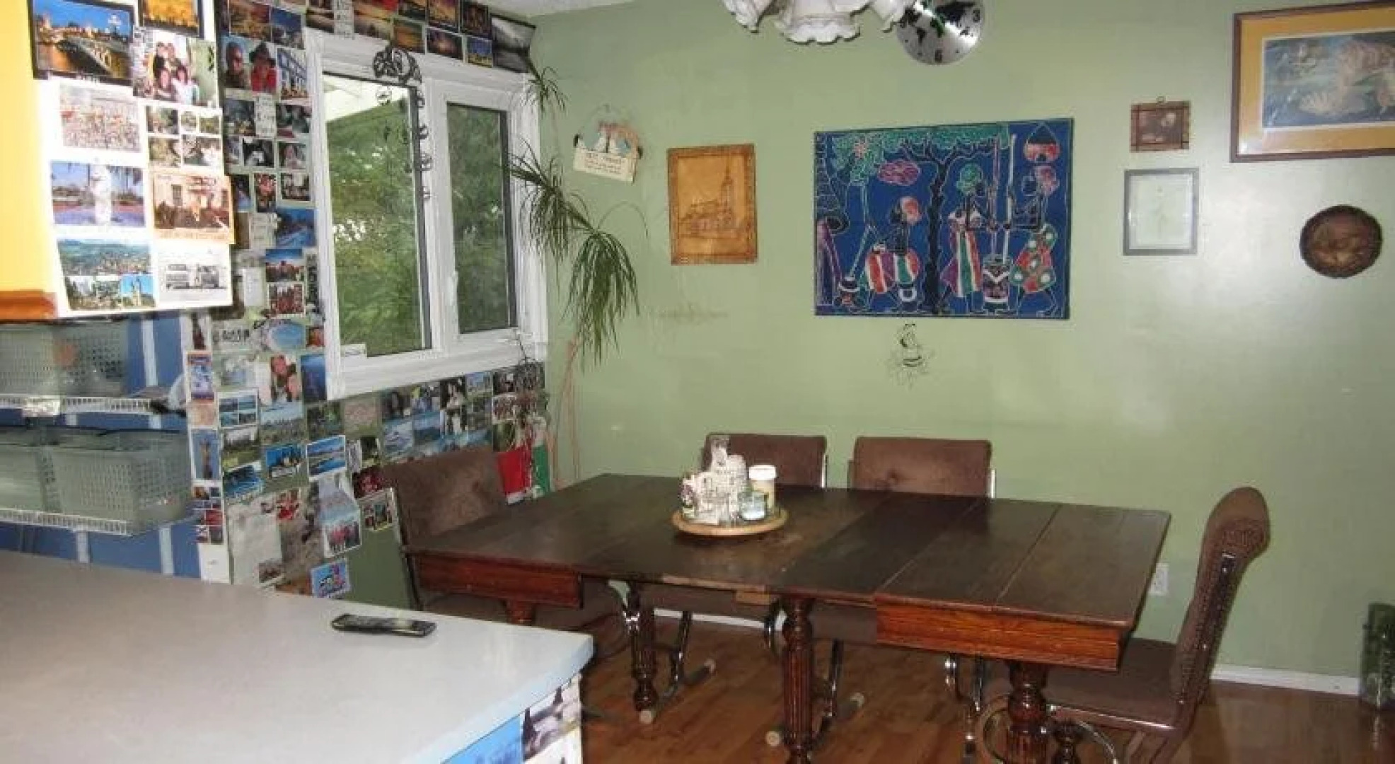 The Beez Kneez Bakpakers