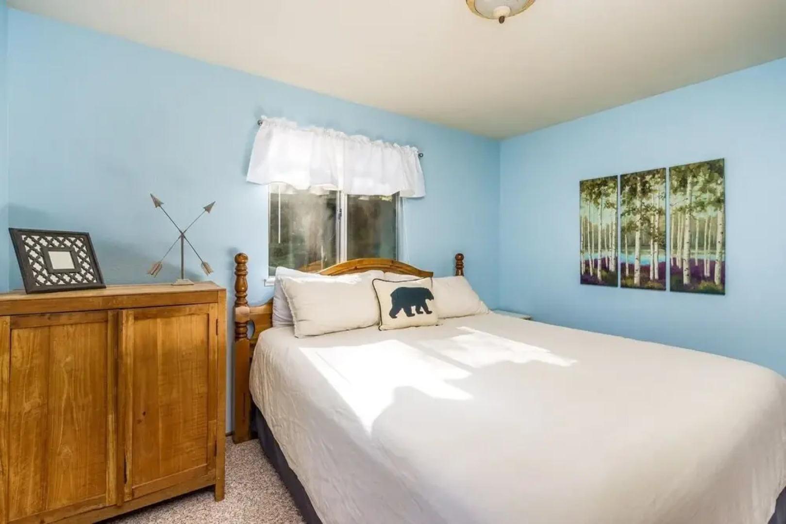 The Treetops - Beautiful Mountain Views Abound When You Stay at The Treetops by Yosemite Region Resorts