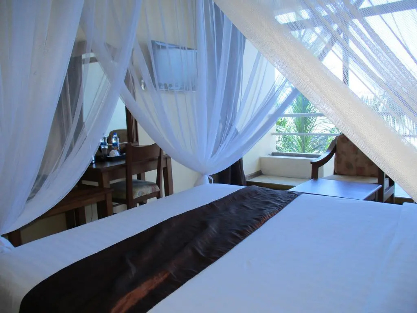 Giraffe Ocean View Hotel