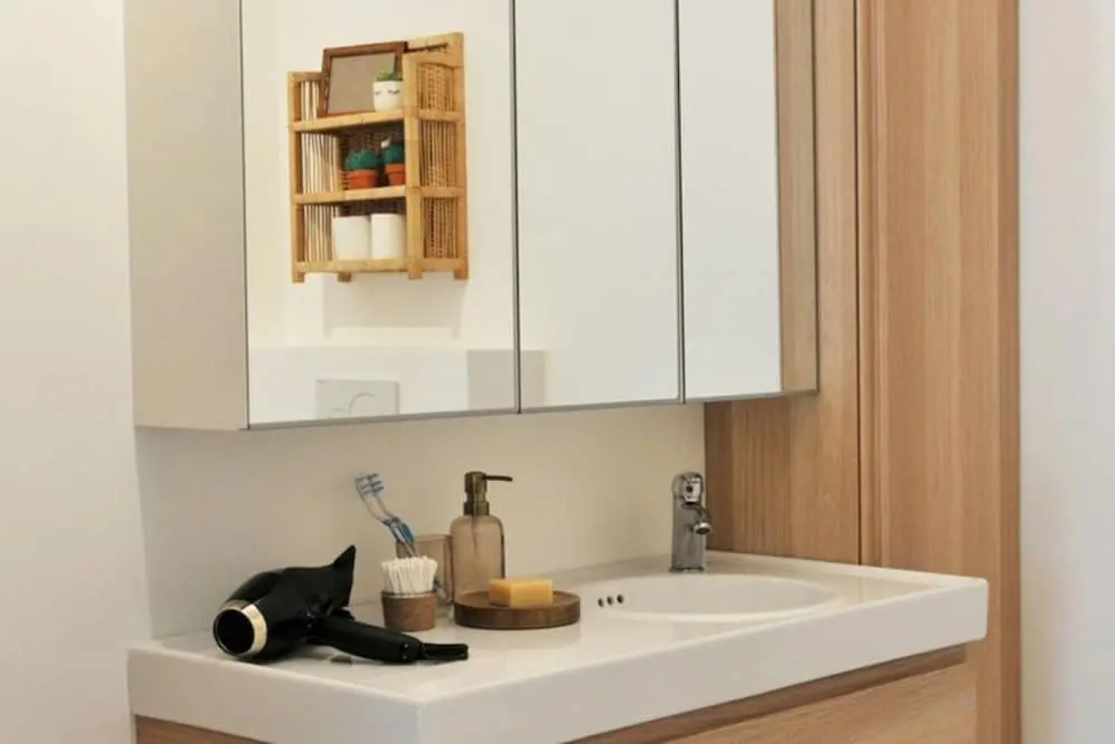 Charming Holiday Home in Bassenge With Garage