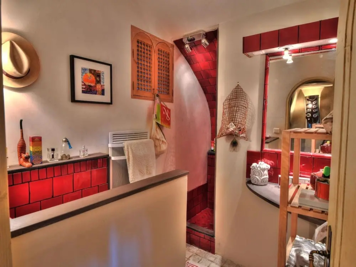 Beautiful Character House With Private Pool and High-end Services