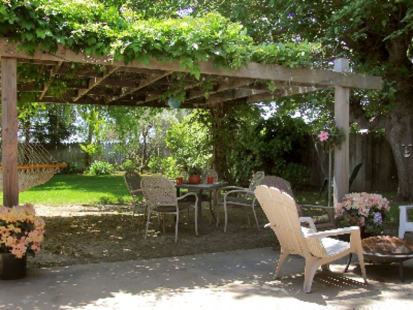 Cottage on Armstrong