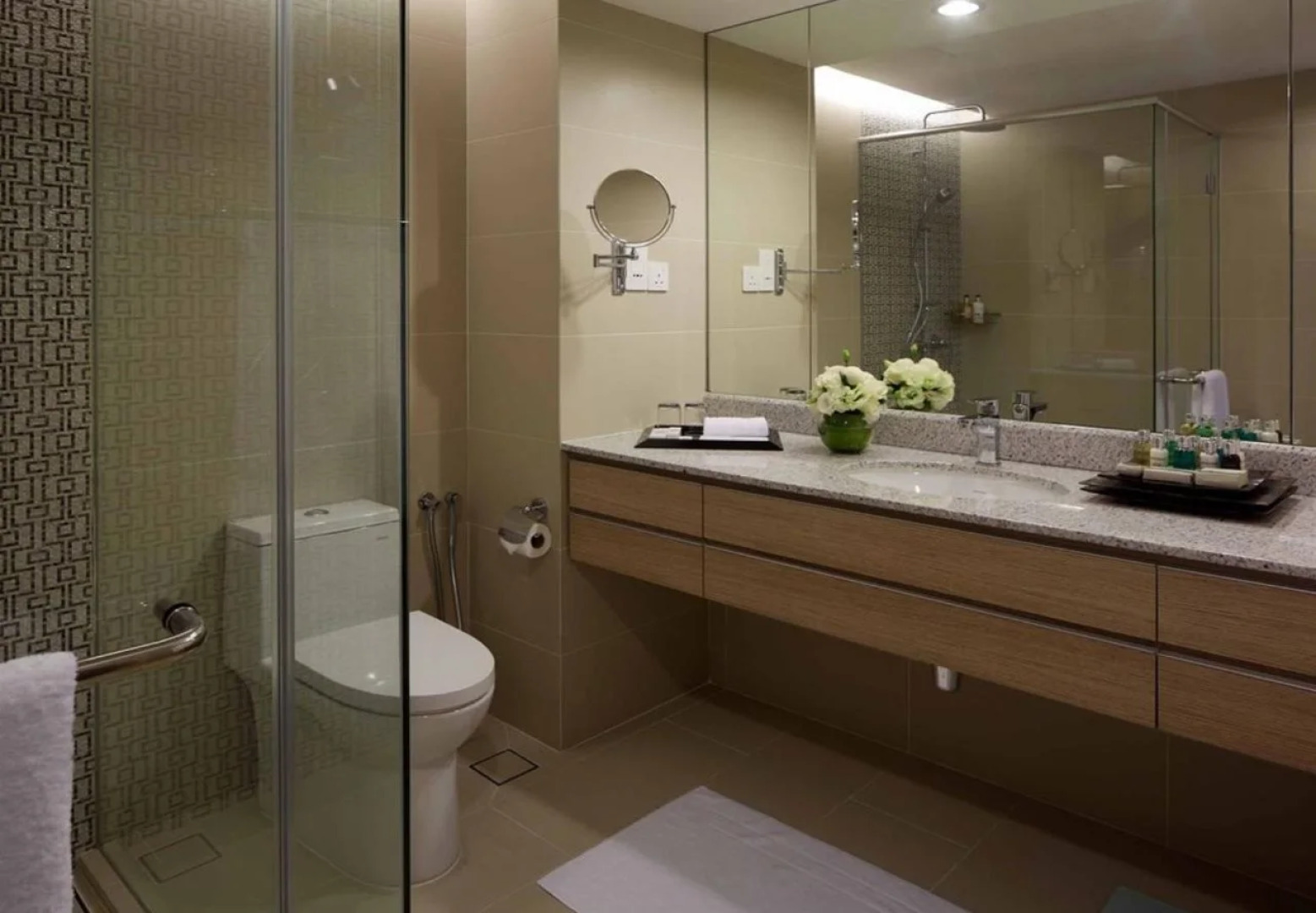 Ambassador Row Hotel Suites by Lanson Place