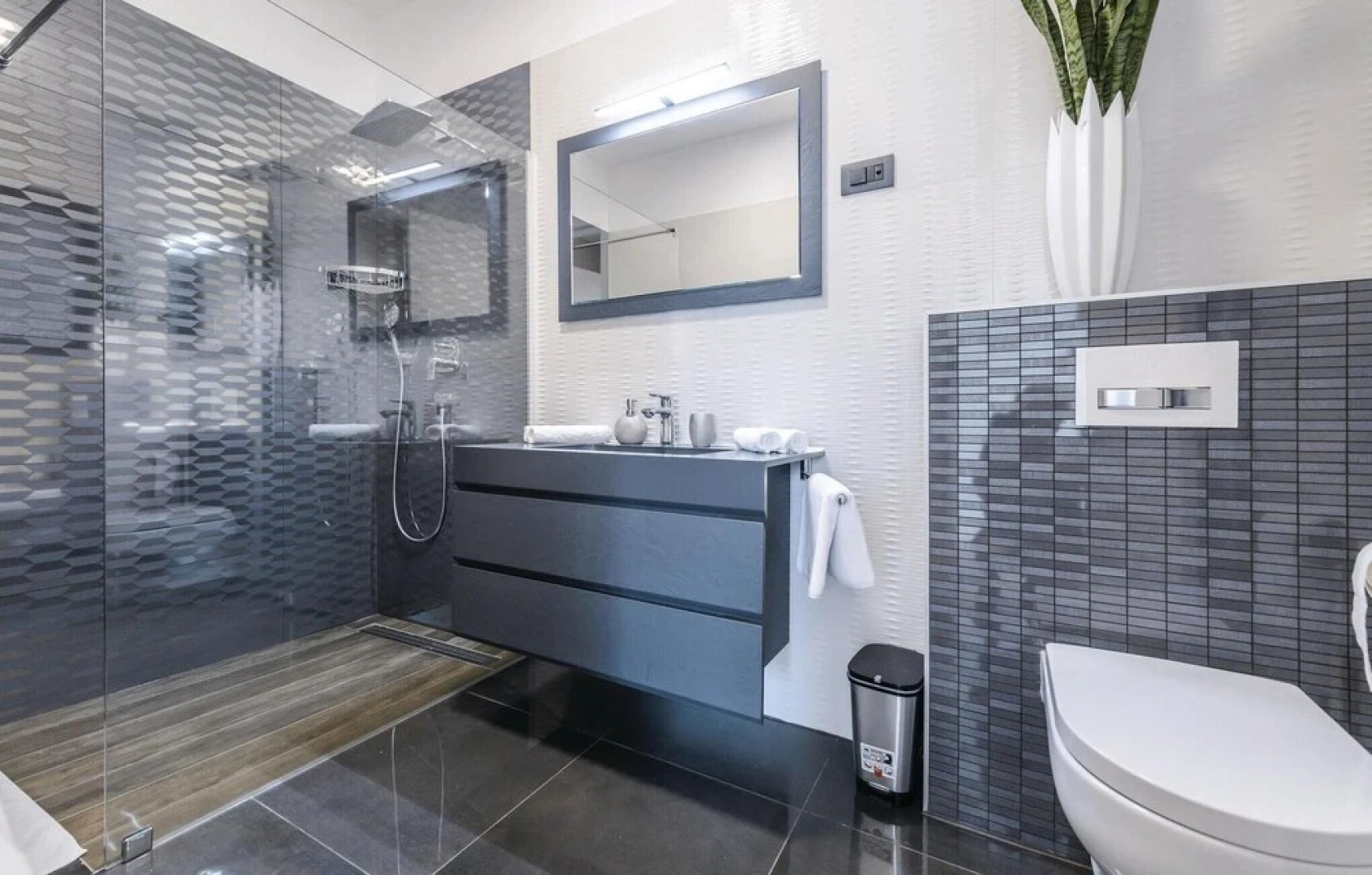 Nice Home in Crikvenica with Hot Tub, 4 Bedrooms & Outdoor Swimming Pool