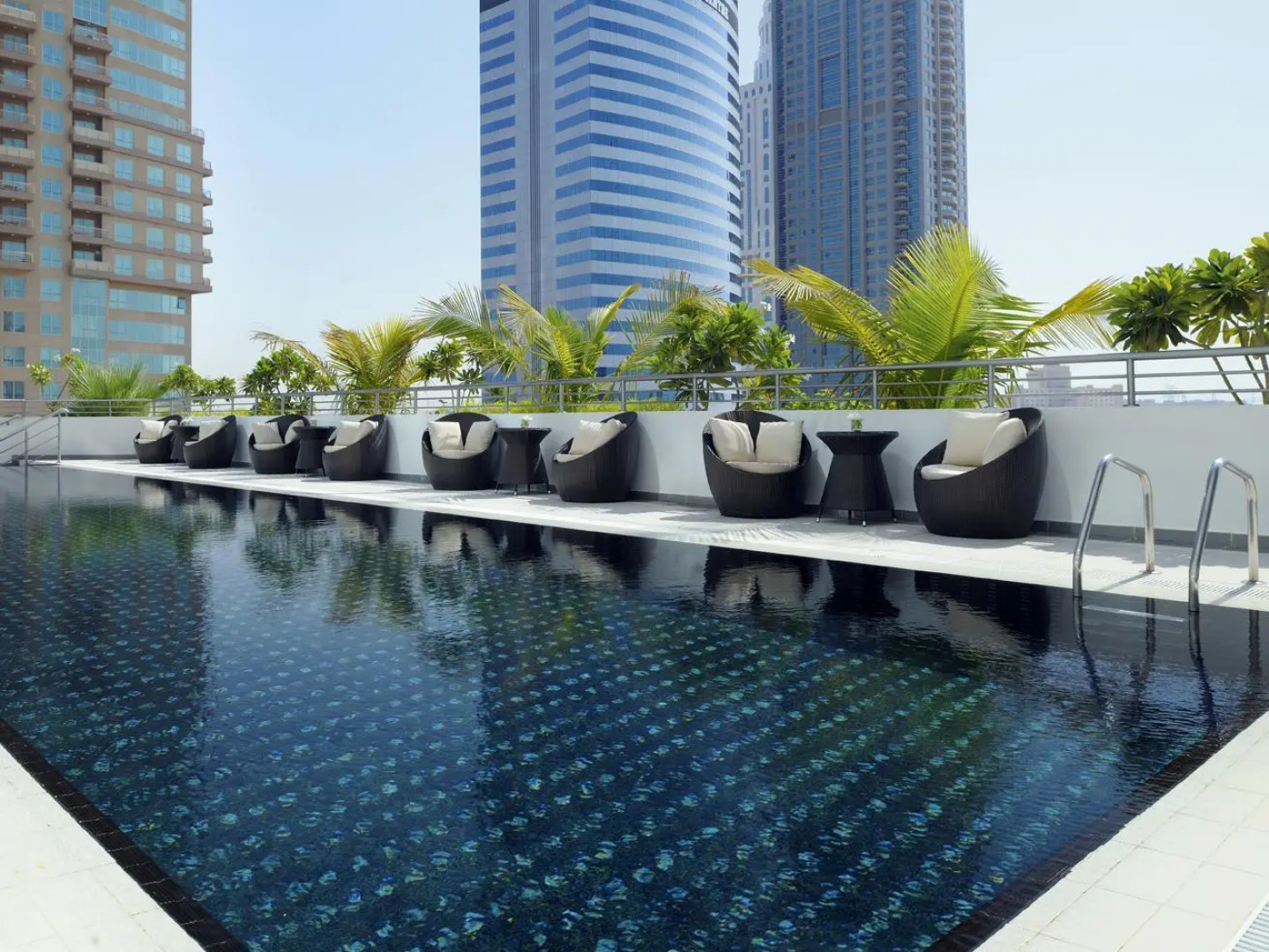 Mövenpick Jumeirah Lakes Towers Hotel