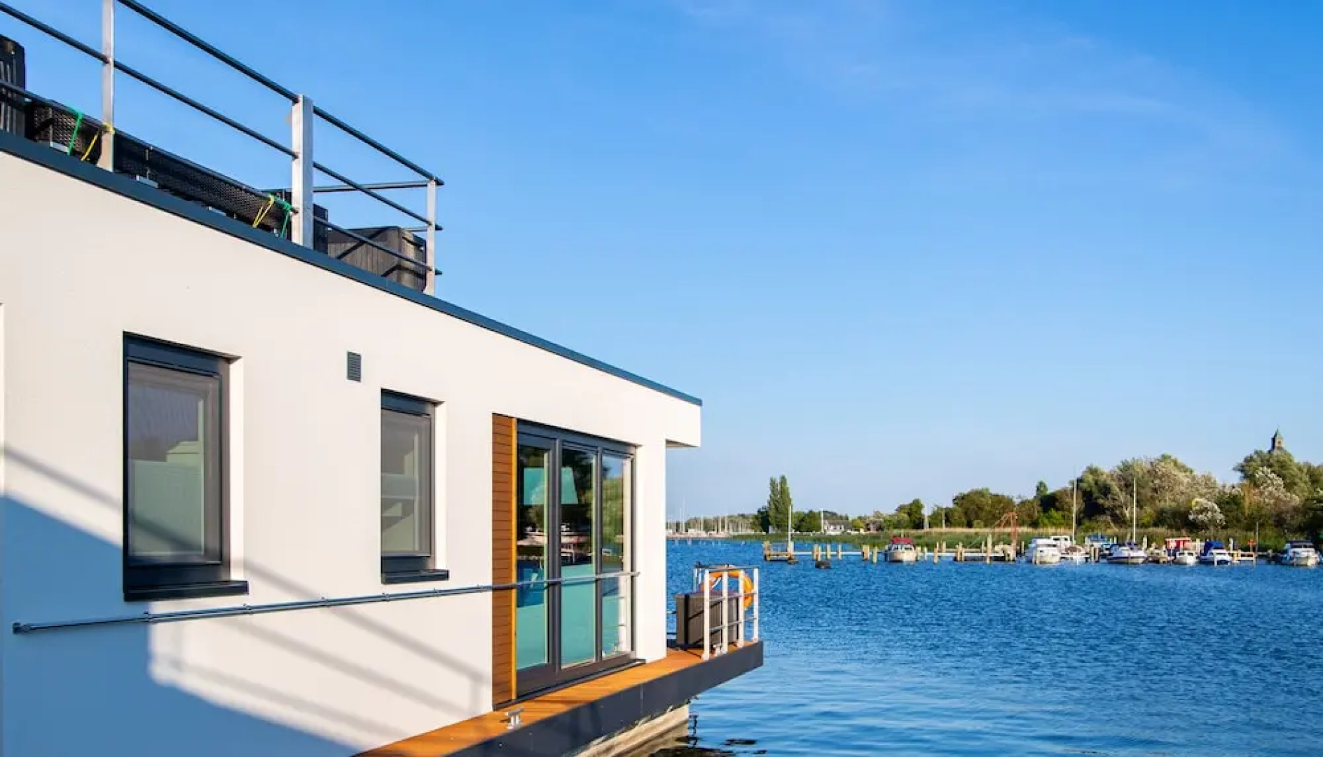 WELL Hausboote