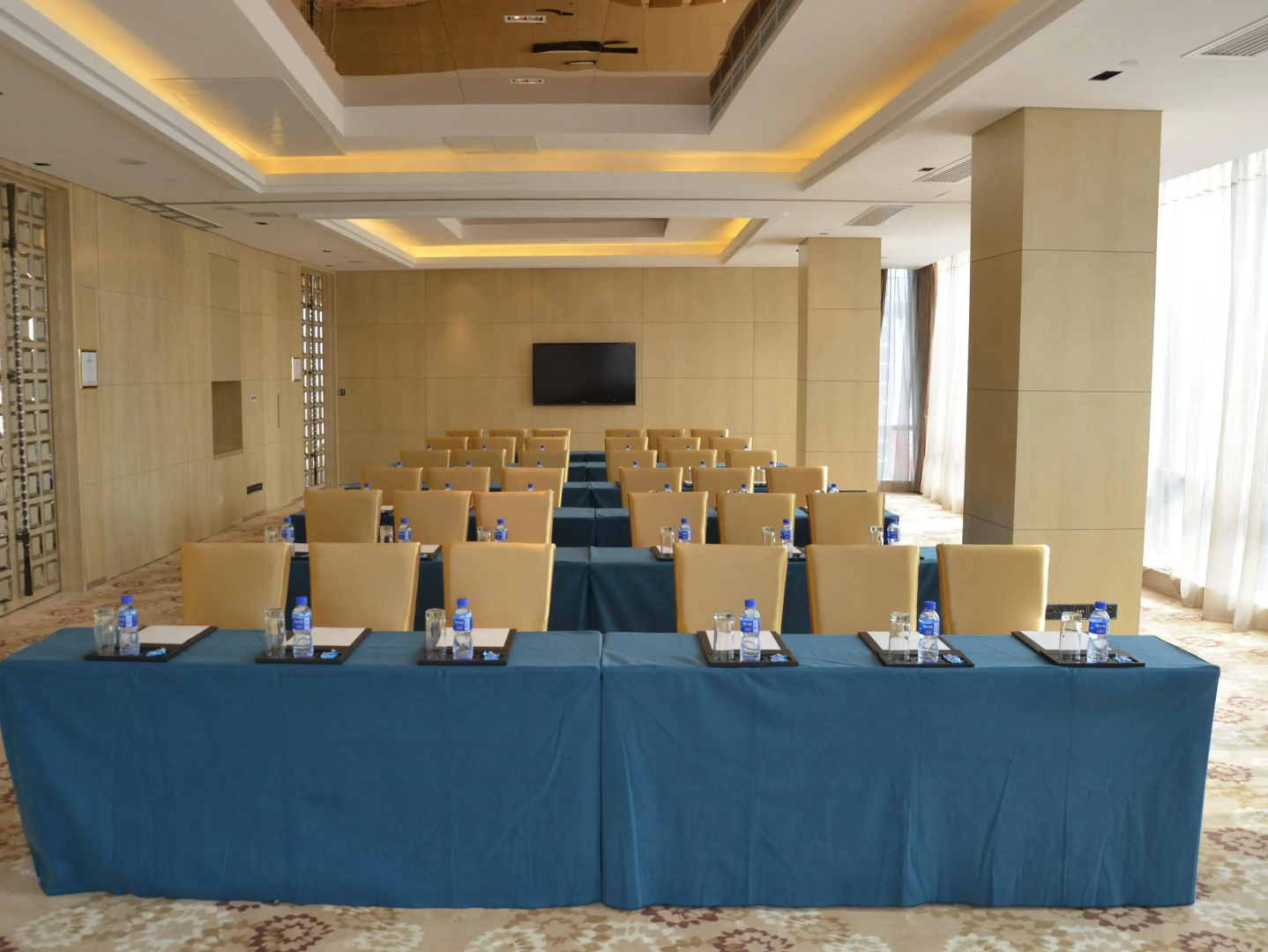 Tonino Lamborghini Hotel Kunshan City Center