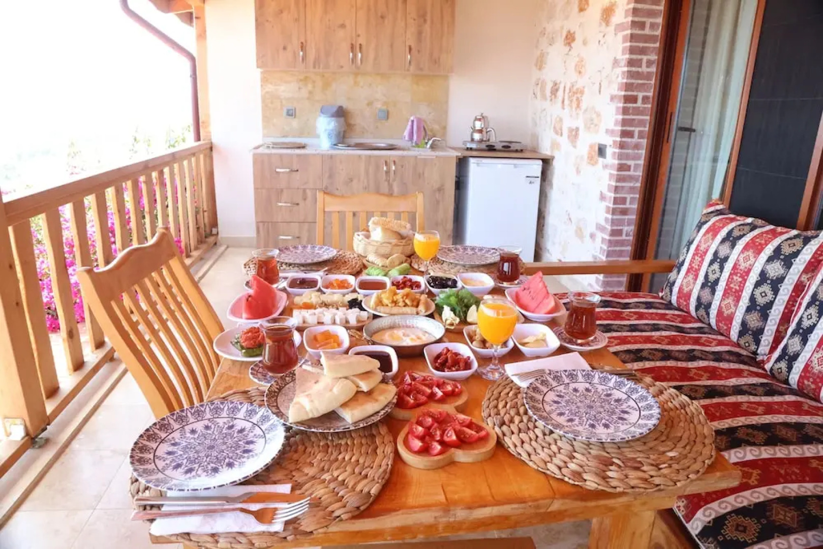 Istlada Tas Ev Apart