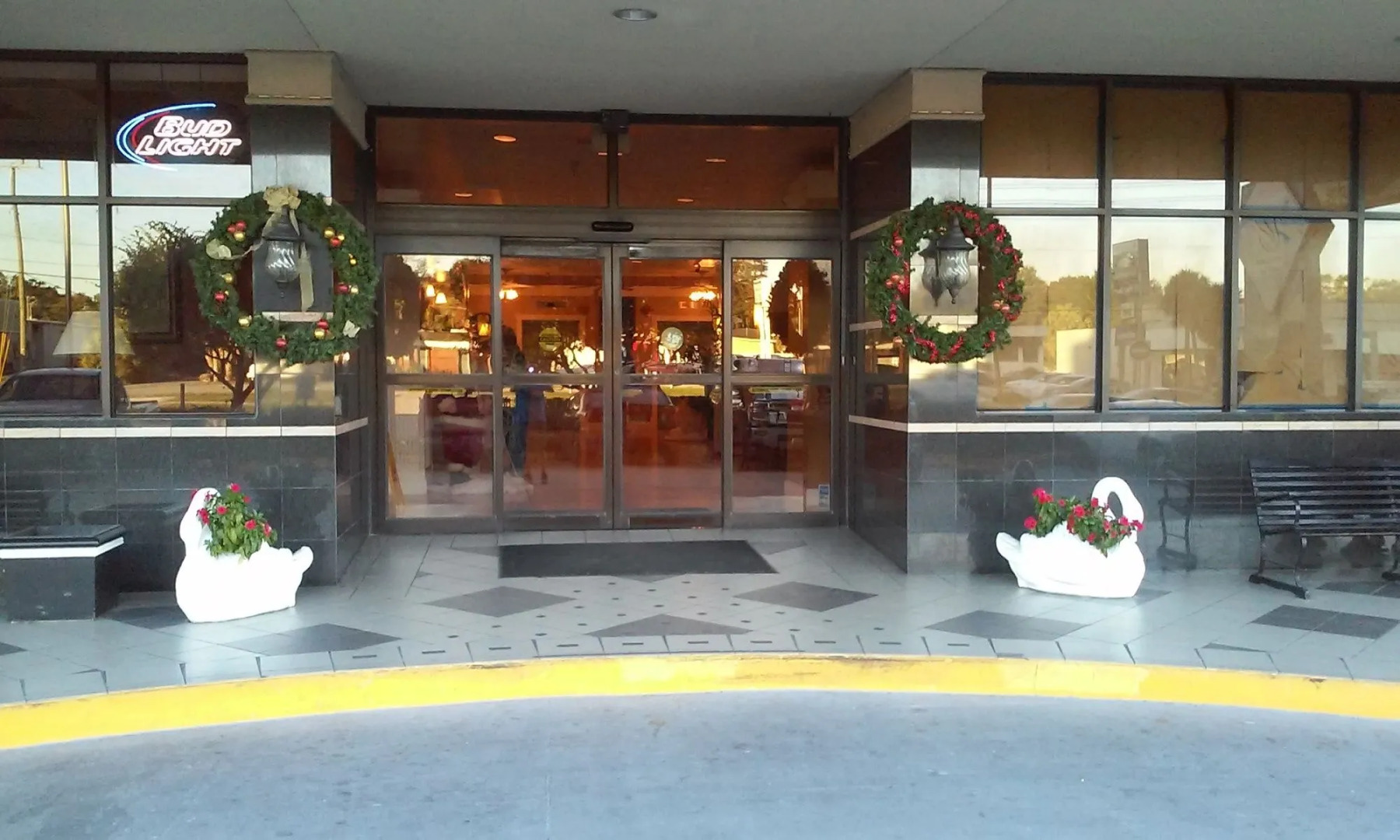 Imperial Swan Hotel & Suites