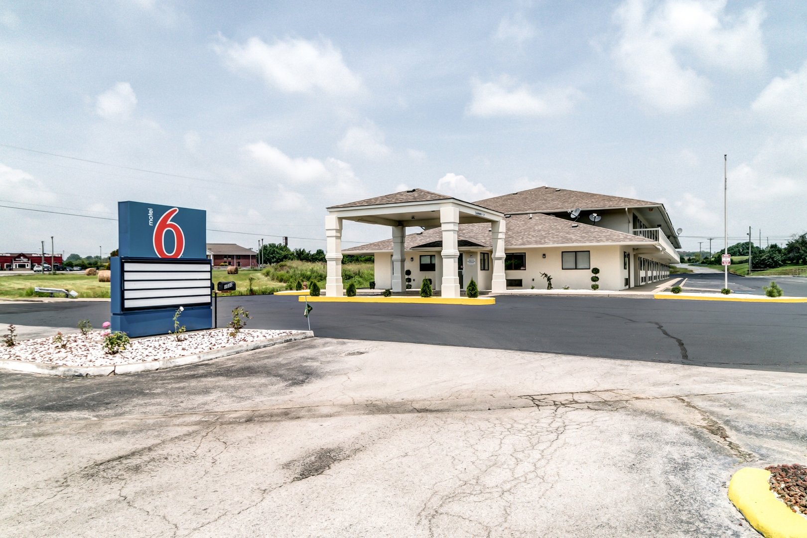 Motel 6 Berea, KY