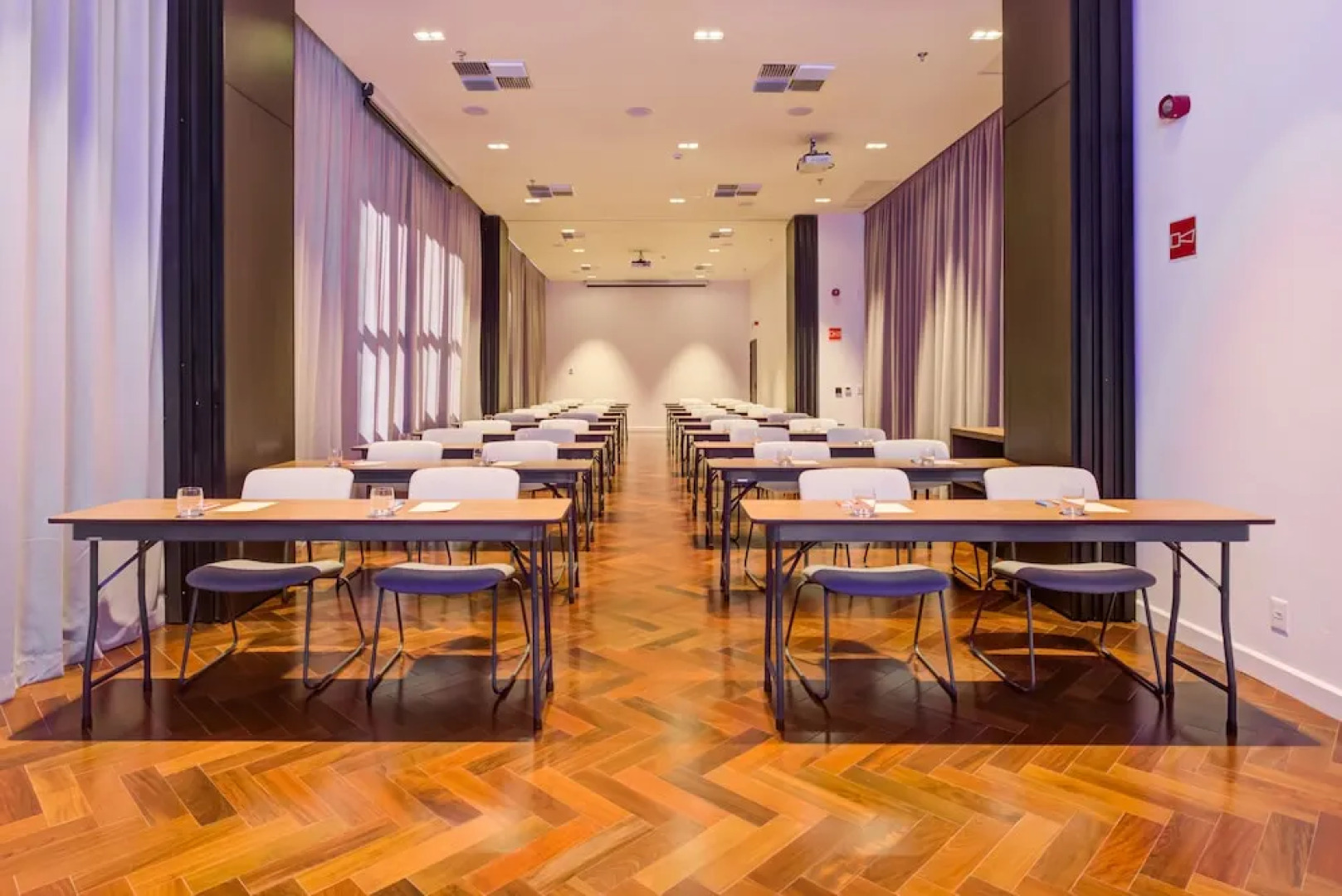 Qoya São Paulo Paulista, Curio Collection by Hilton