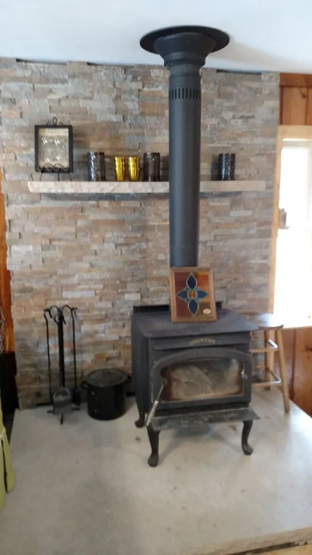East Tawas Rustic Retreat - 3 Br Home
