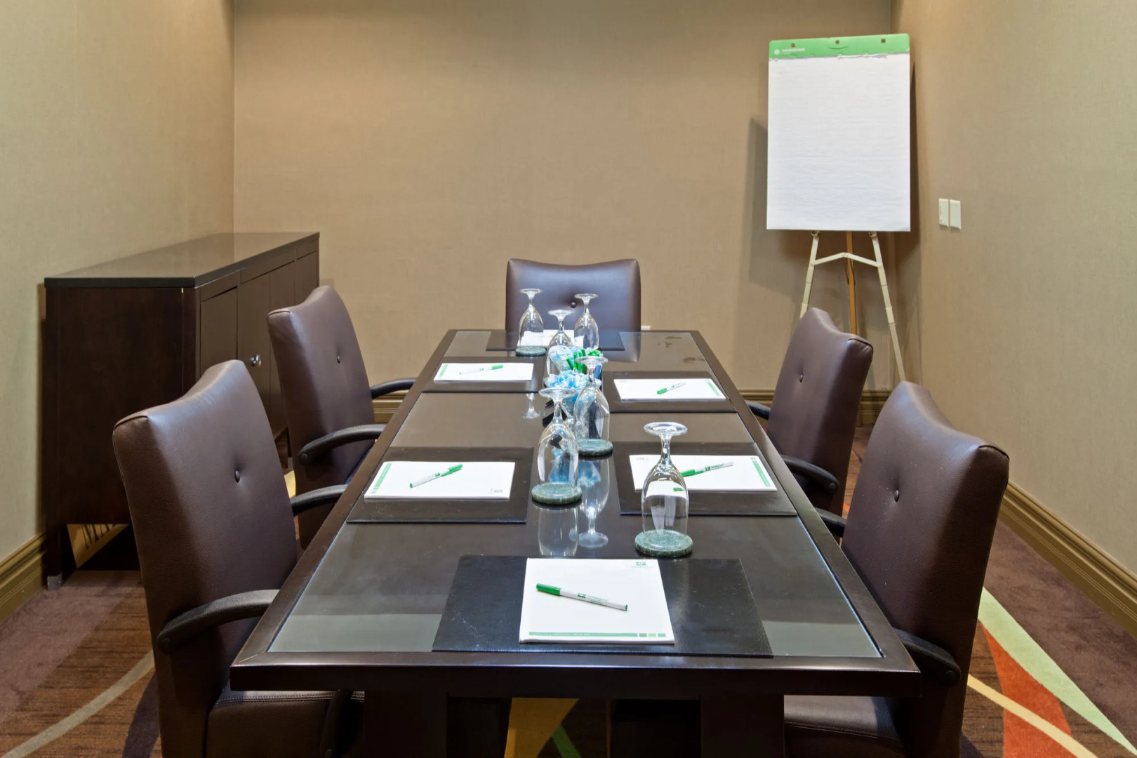 Holiday Inn Evansville Airport