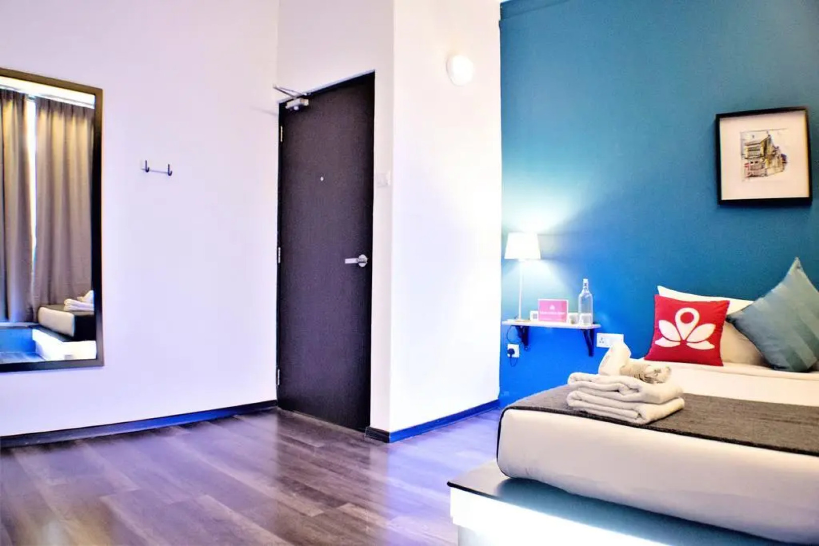 ZEN Rooms Eden Parade