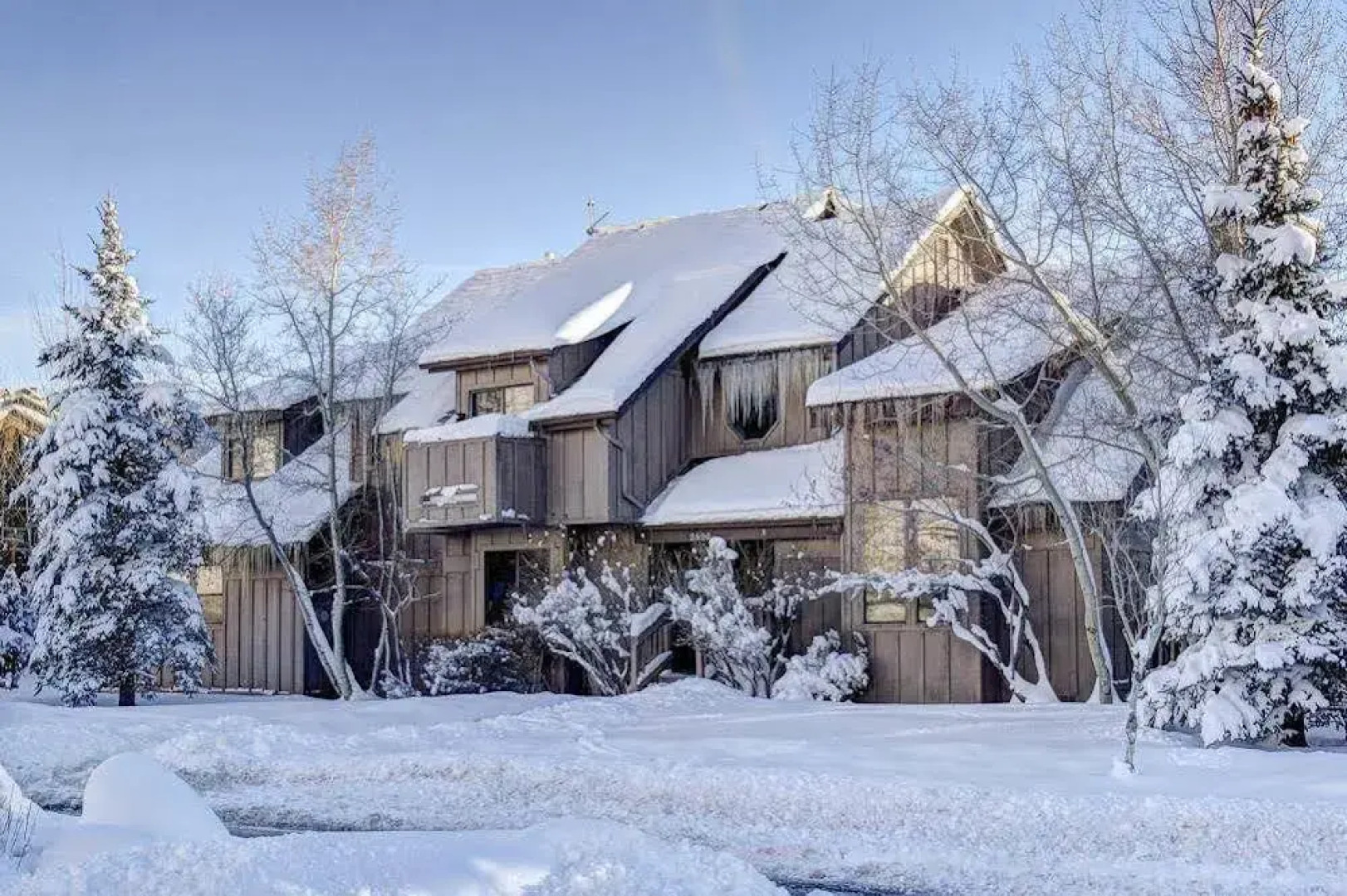 Solamere Drive Private Home by Alpine Ski Properties