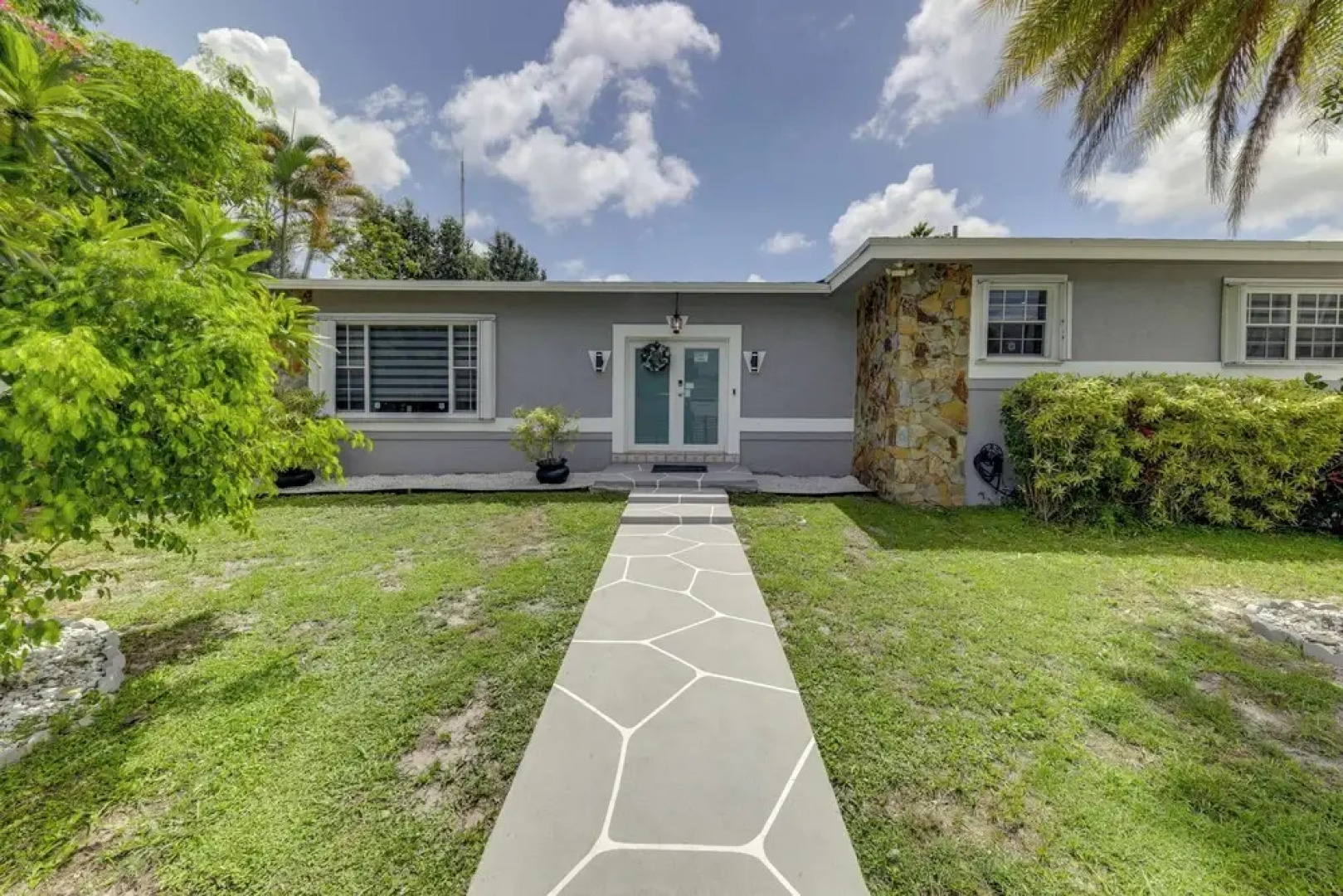 Private Oasis in West Park Near the Beach!