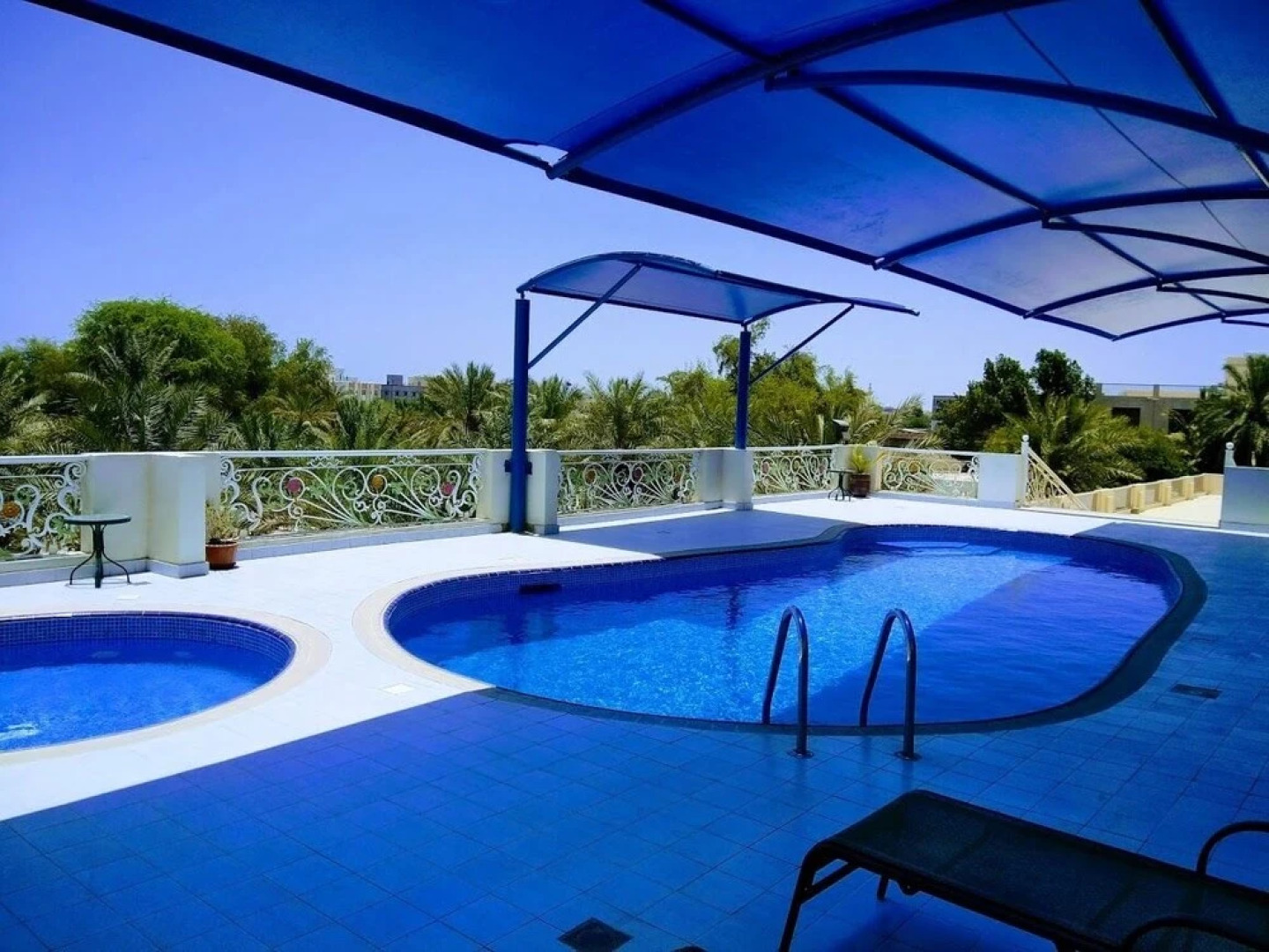 The Royal Garden Hotel