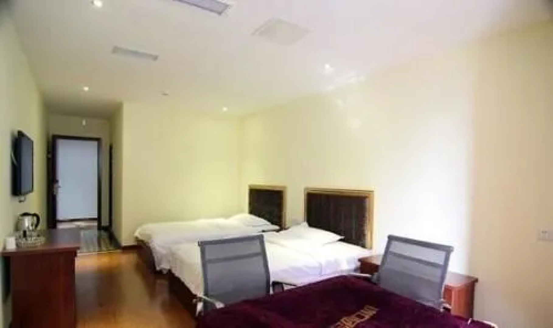 Golden Pillar Business Hotel