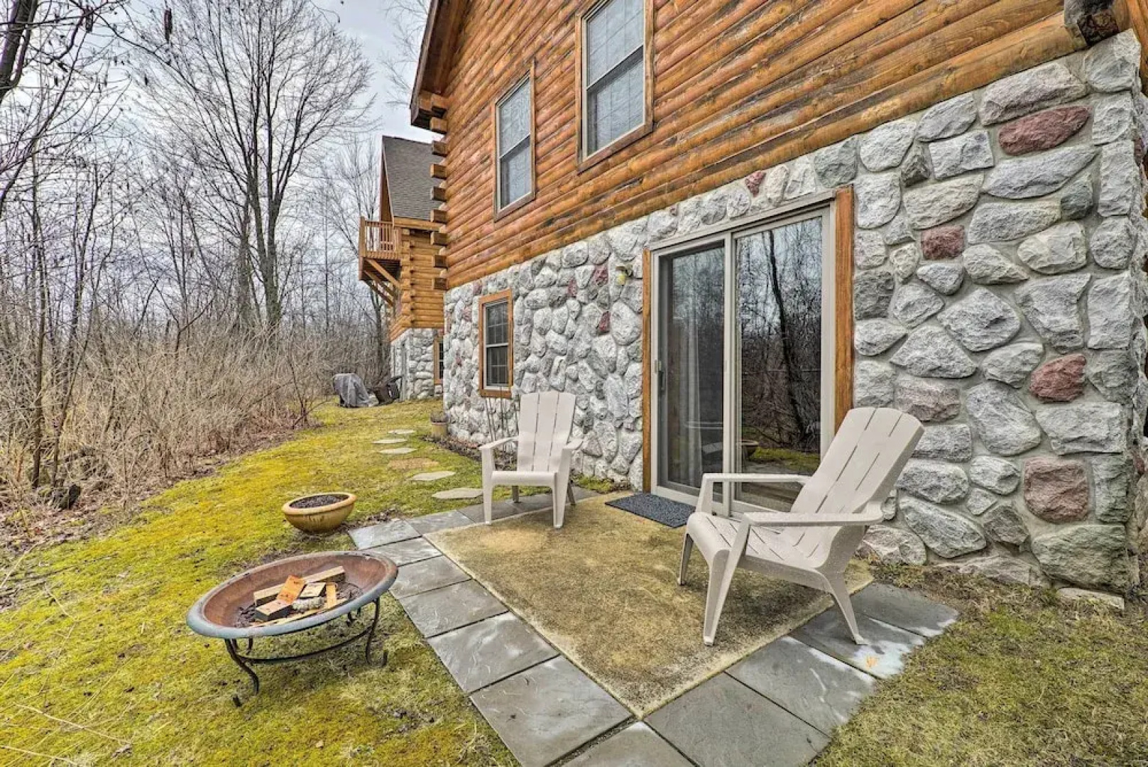 Charming Log Cabin at Double JJ Ranch Resort!