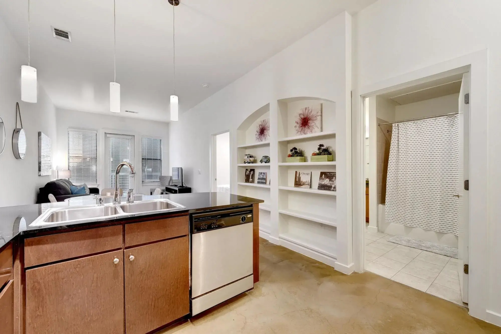 Hip Downtown Suite by AustinStays