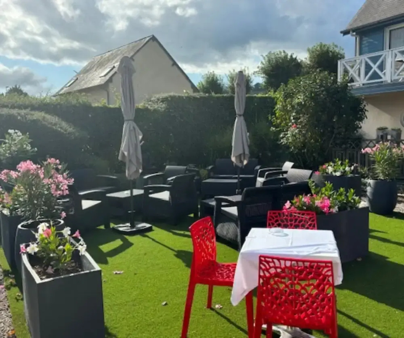 Contact Hôtel - Hôtel les Bleuets & SPA