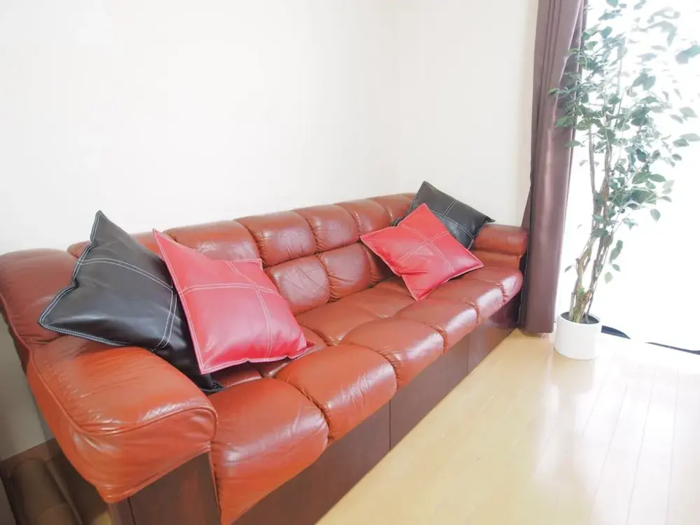 Okazaki House up to 8 People