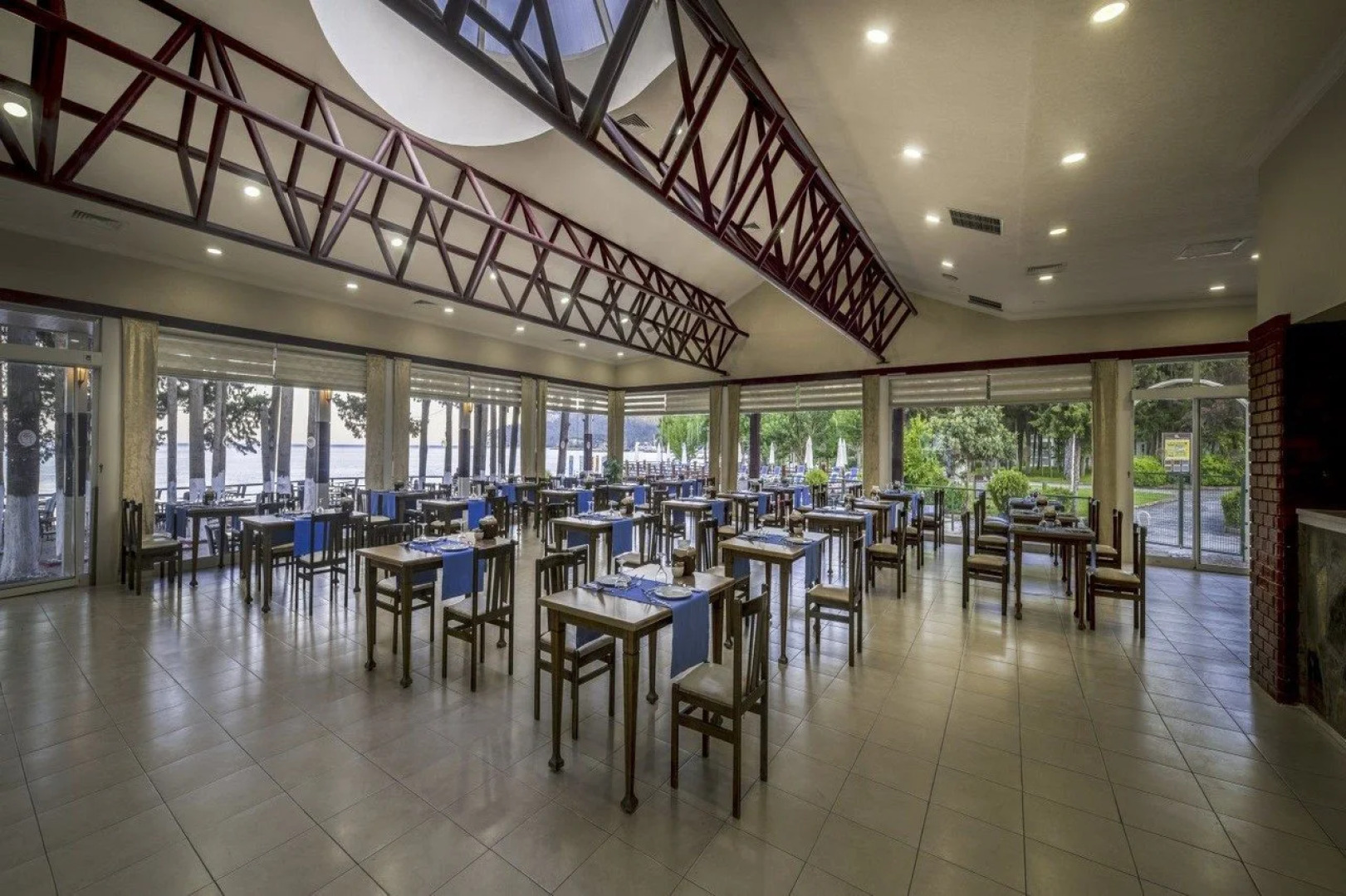 Отель Rox Resort