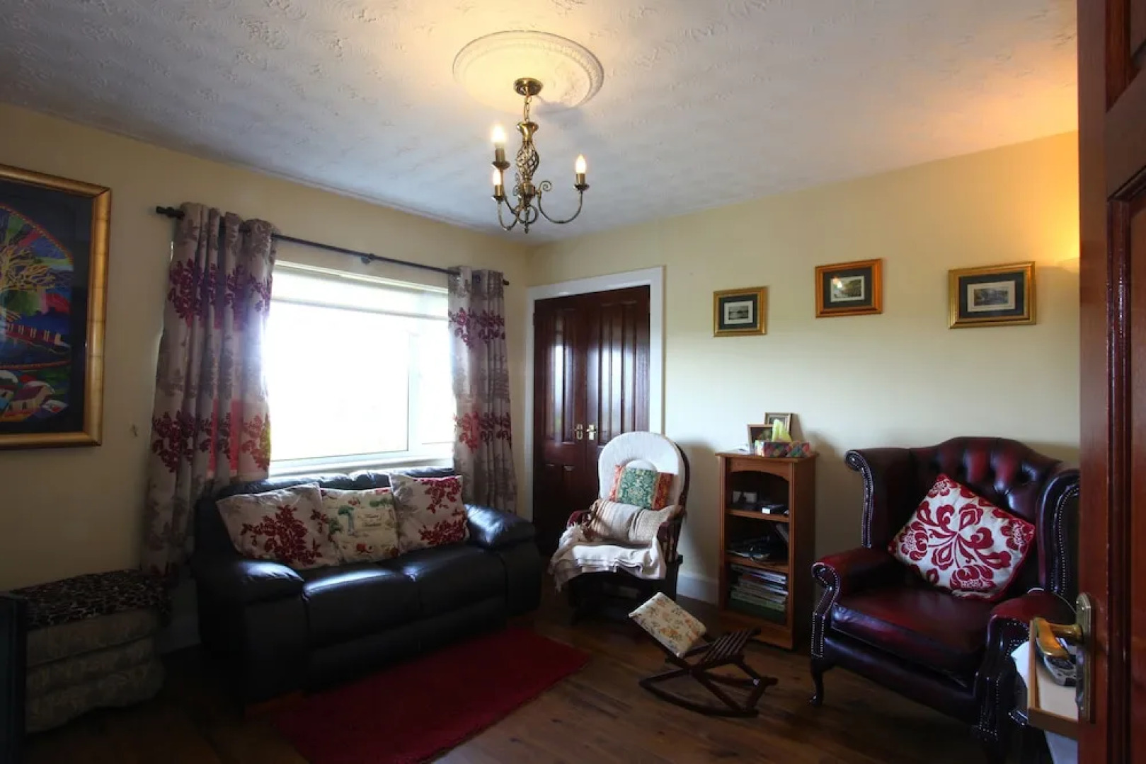 Captivating 8-bed House in Antrim