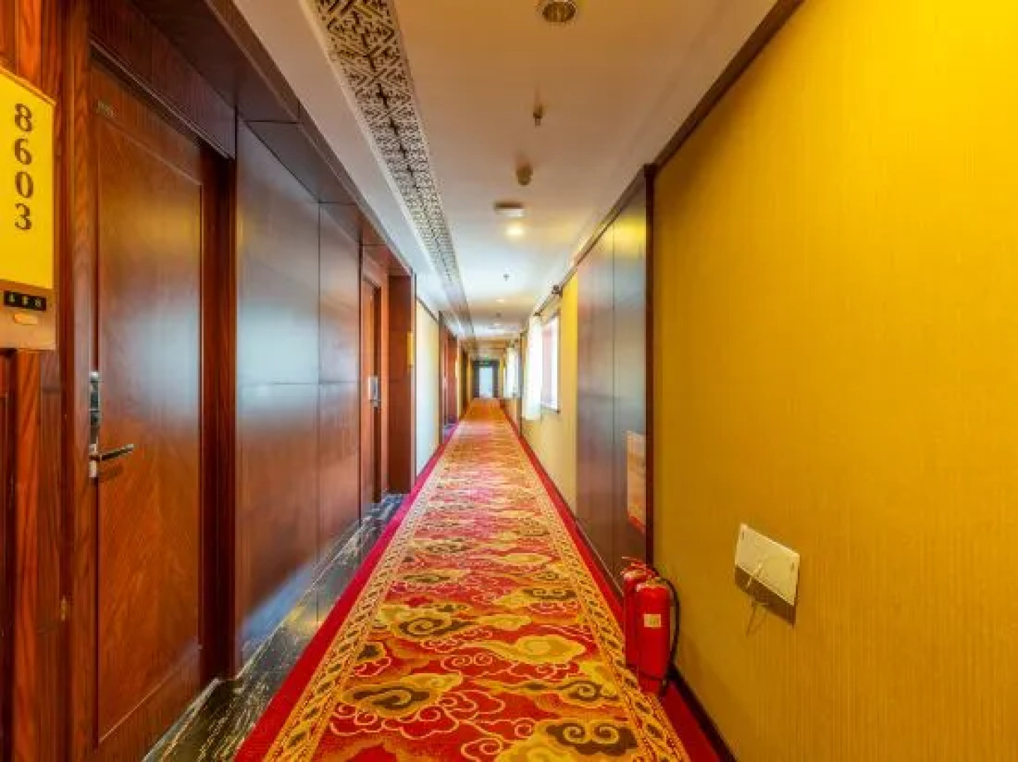 Golden Emperor Hotel