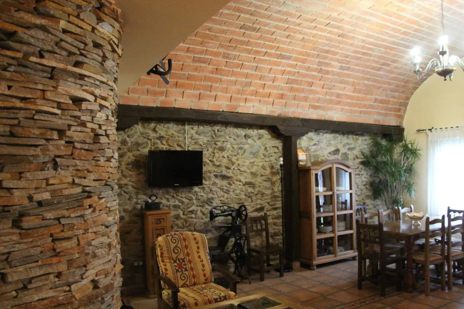 Apartamentos y Casas Victor