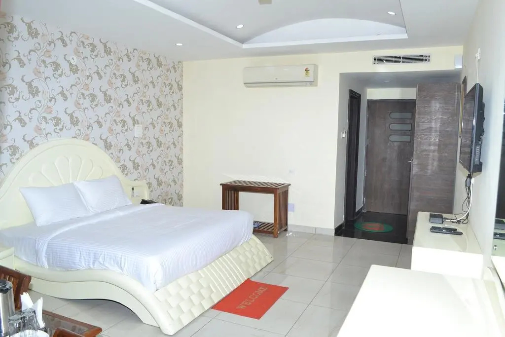 Hotel Chopra Residency