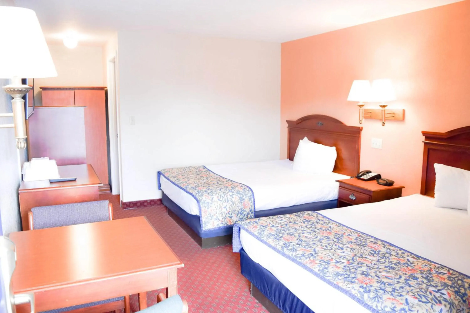 Knights Inn North Attleboro