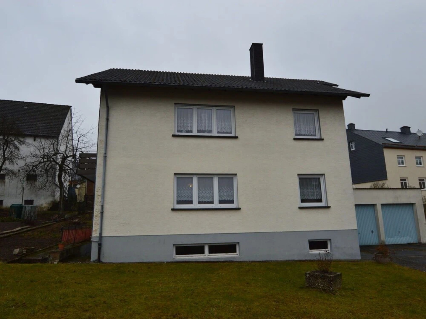 Spacious Holiday Home in Schillingen with Garden