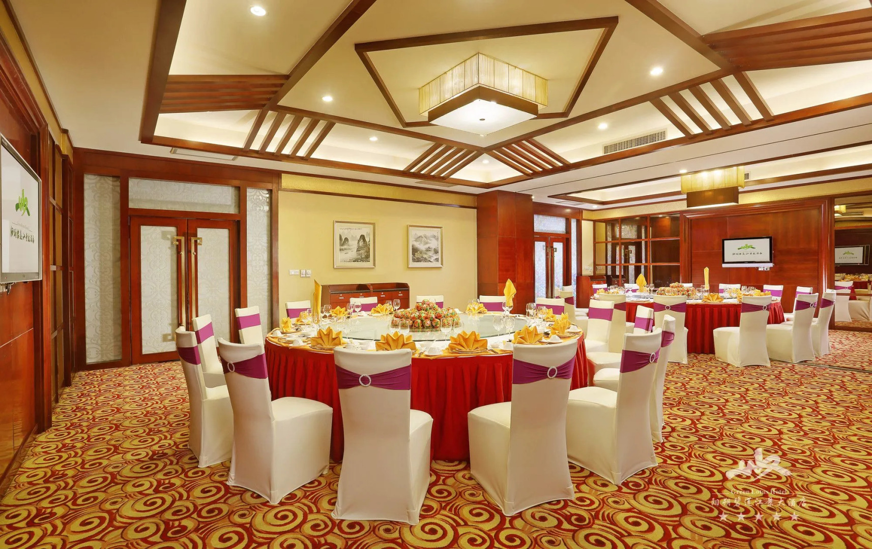 Green Lotus, River View Hotel