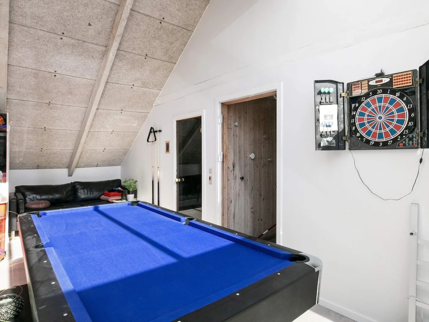 Lovely Holiday Home in Vejers Strand With Swimming Pool