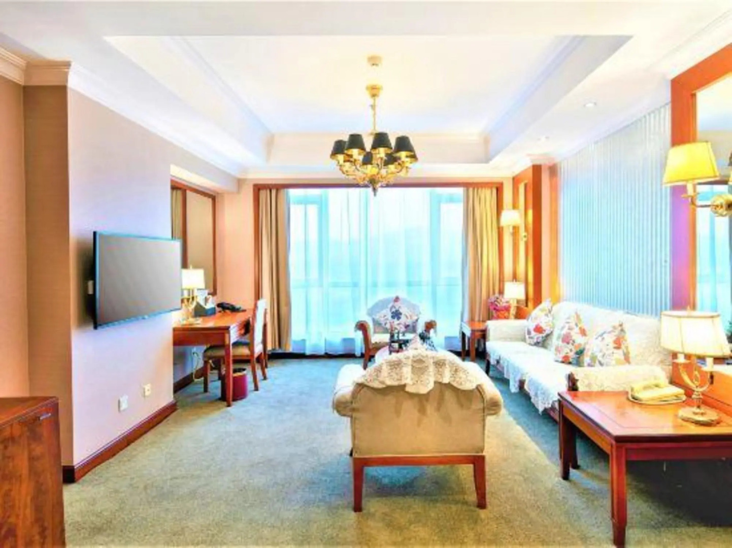 Zhengzhou Cheered Hotel