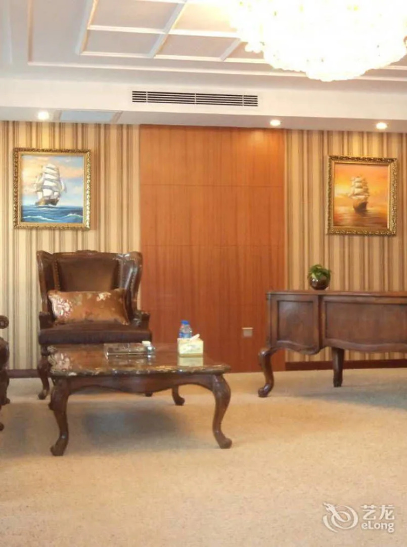 Zhongchang Building (Changchun Railway Station)